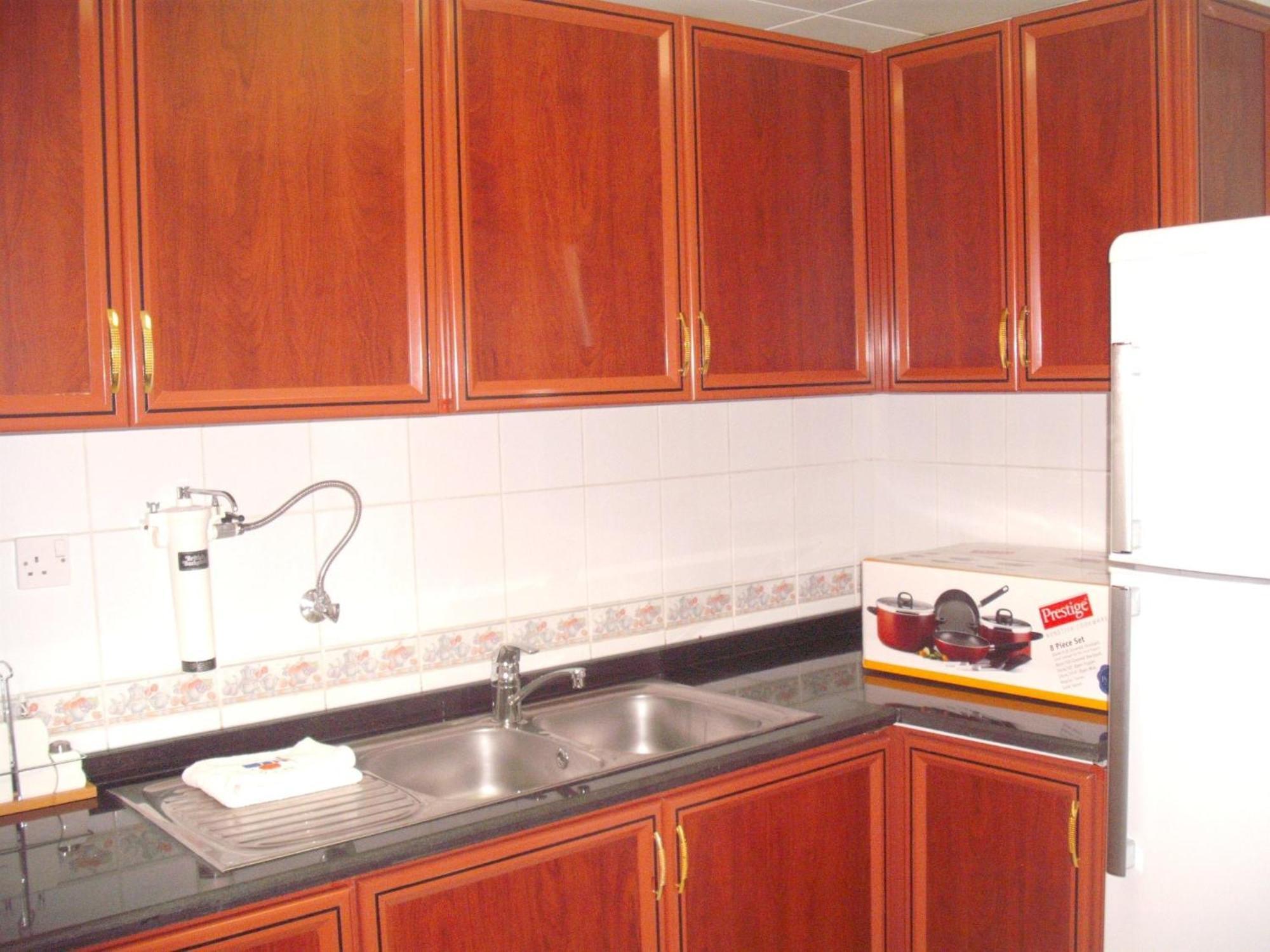 Abu Dhabi Plaza Hotel Apartments Εξωτερικό φωτογραφία