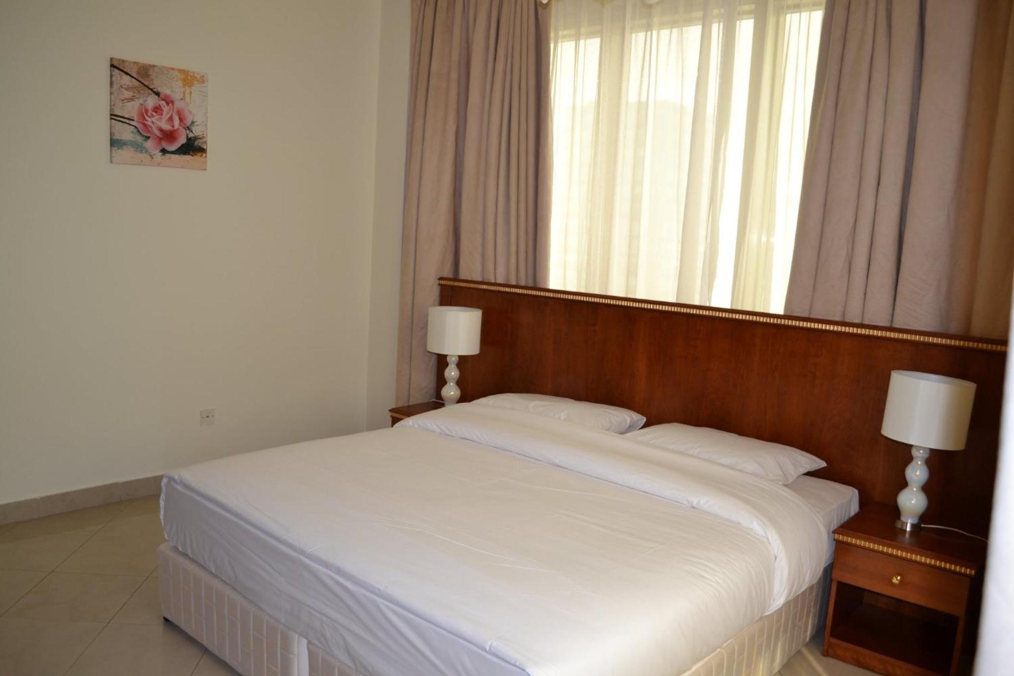 Abu Dhabi Plaza Hotel Apartments Εξωτερικό φωτογραφία