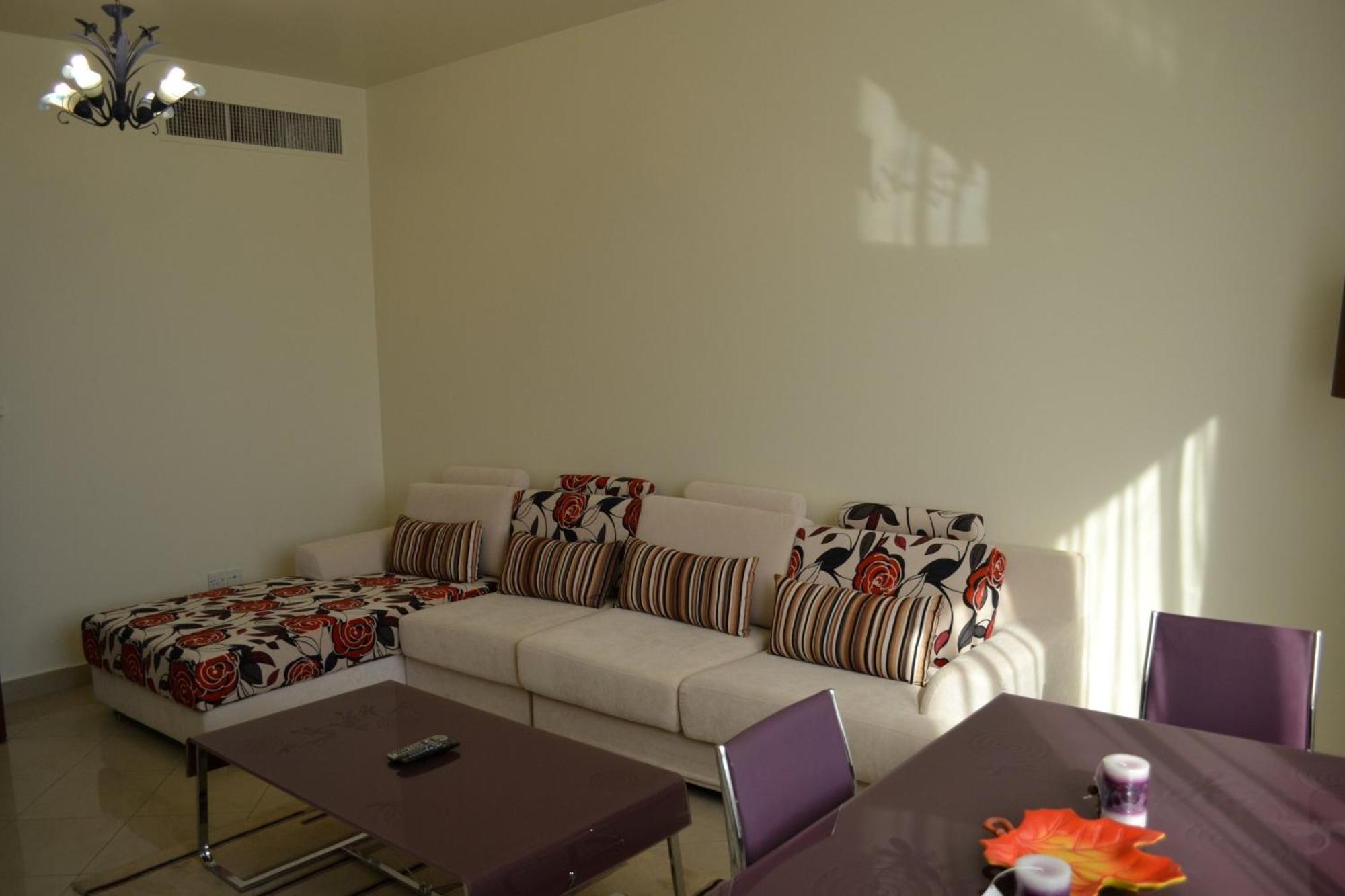 Abu Dhabi Plaza Hotel Apartments Εξωτερικό φωτογραφία