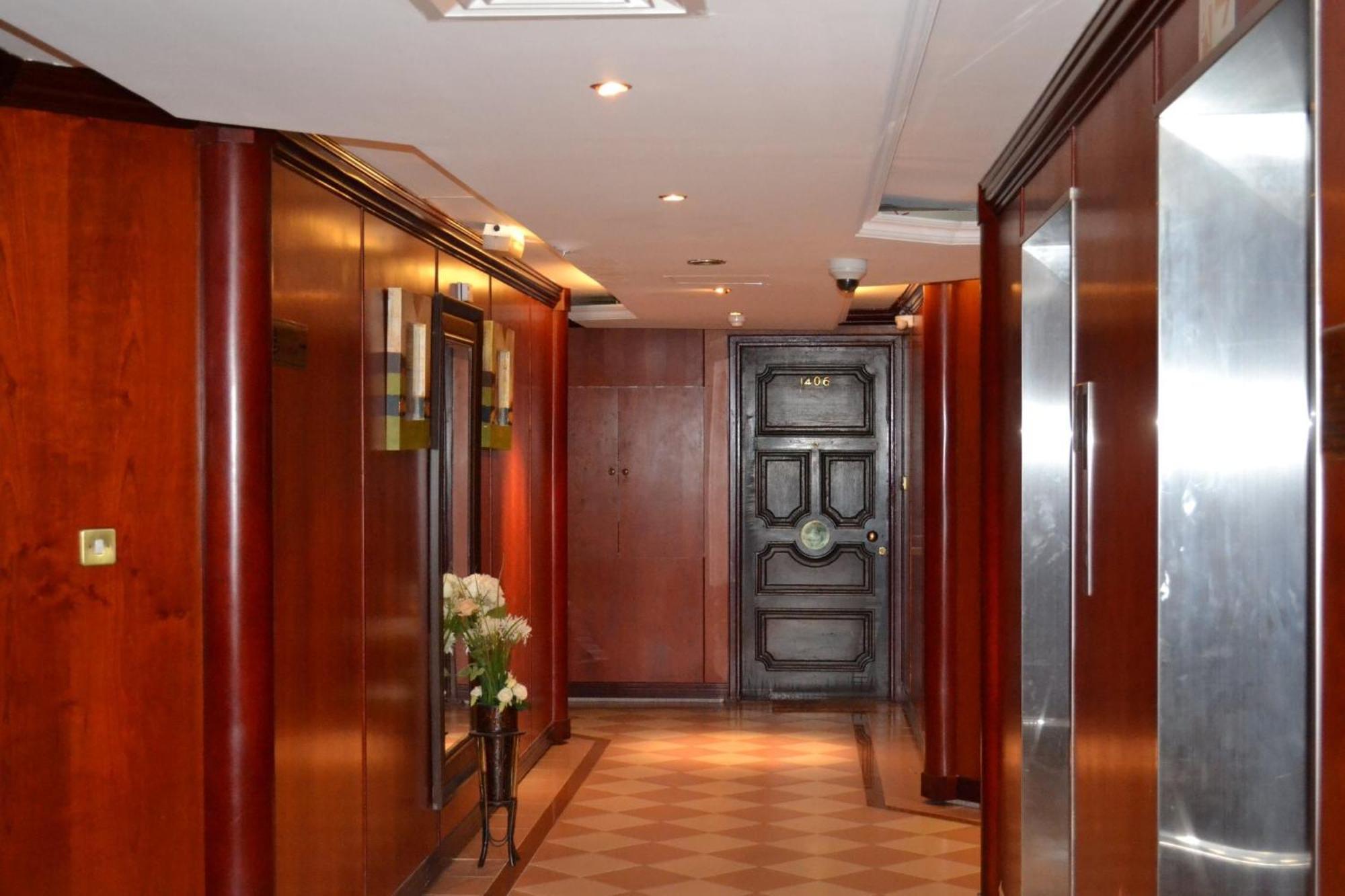 Abu Dhabi Plaza Hotel Apartments Εξωτερικό φωτογραφία