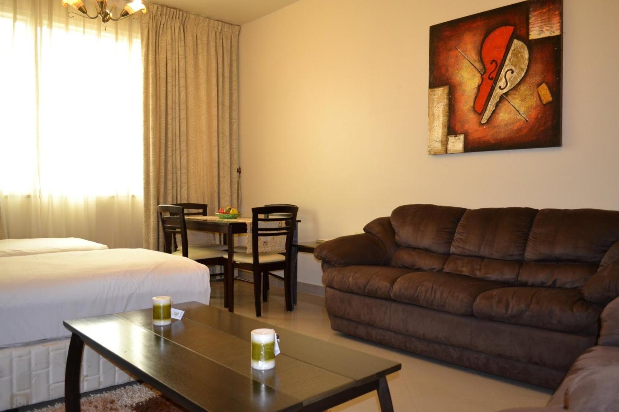 Abu Dhabi Plaza Hotel Apartments Εξωτερικό φωτογραφία