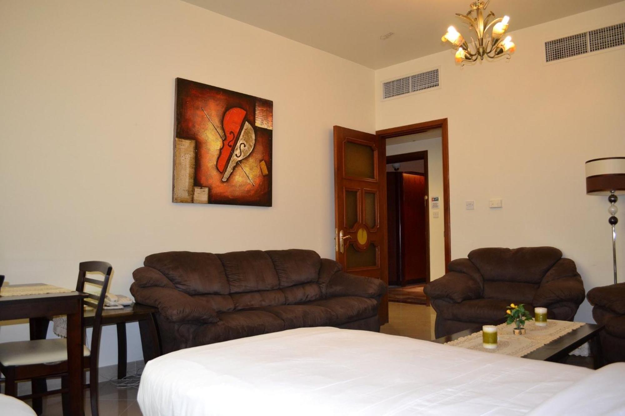 Abu Dhabi Plaza Hotel Apartments Εξωτερικό φωτογραφία