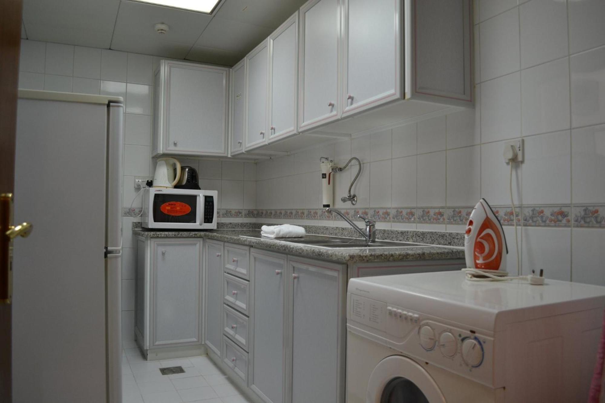 Abu Dhabi Plaza Hotel Apartments Εξωτερικό φωτογραφία